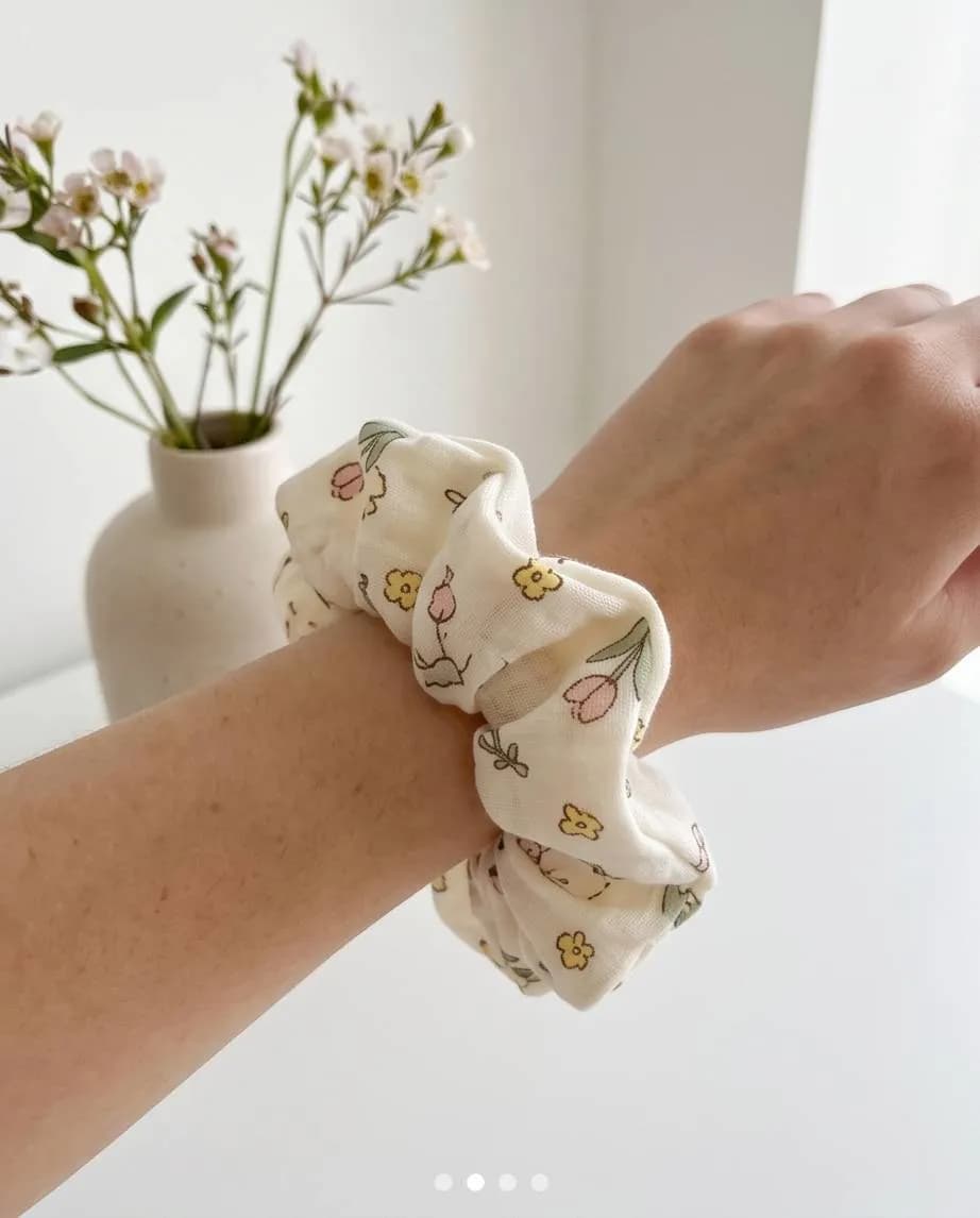 Lidhëse për çdo stil - Scrunchies me ngjyra dhe dizajne — foto 4