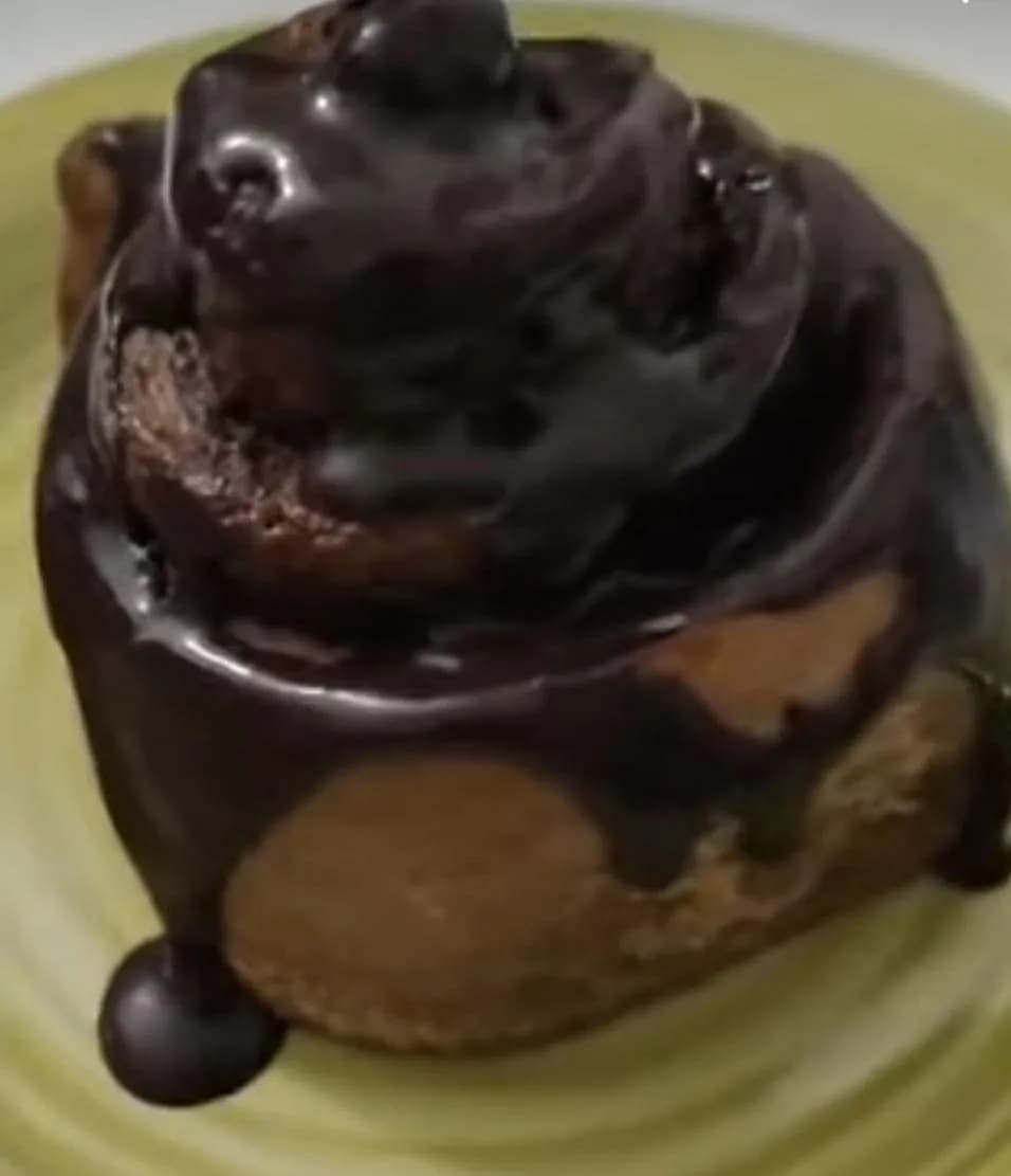 Cinamona me Çokollate dhe Krem
