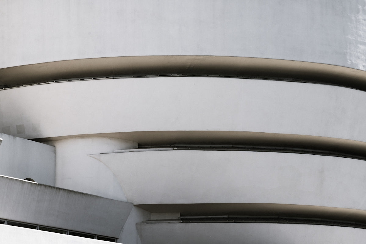 Eleganca e Veshjeve Universal Trendy Praxis