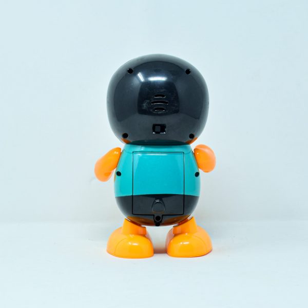 Pinguin që lëkundet duke kërcyer me dritë dhe muzikë

